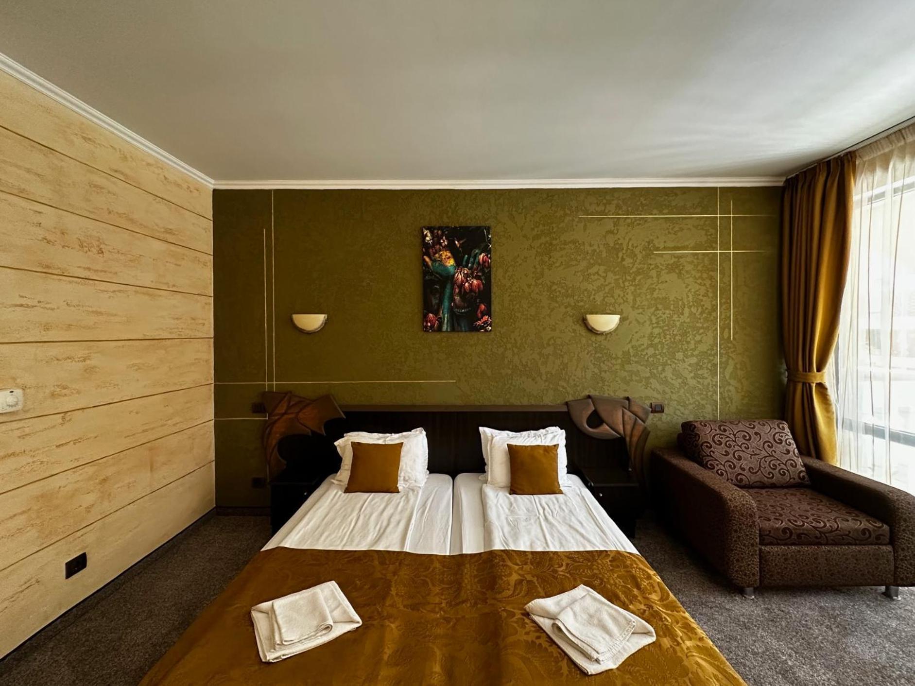 Art Babylon 4*